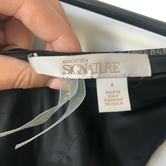 Carolina Issa dress - Picture 4 of 5